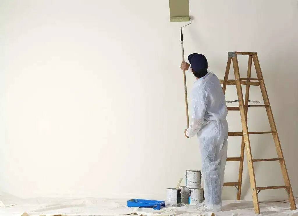 成都画室：她靠刷墙月入20W，这刷的不是墙、是艺术！