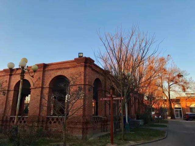 李靖画室一角欣赏